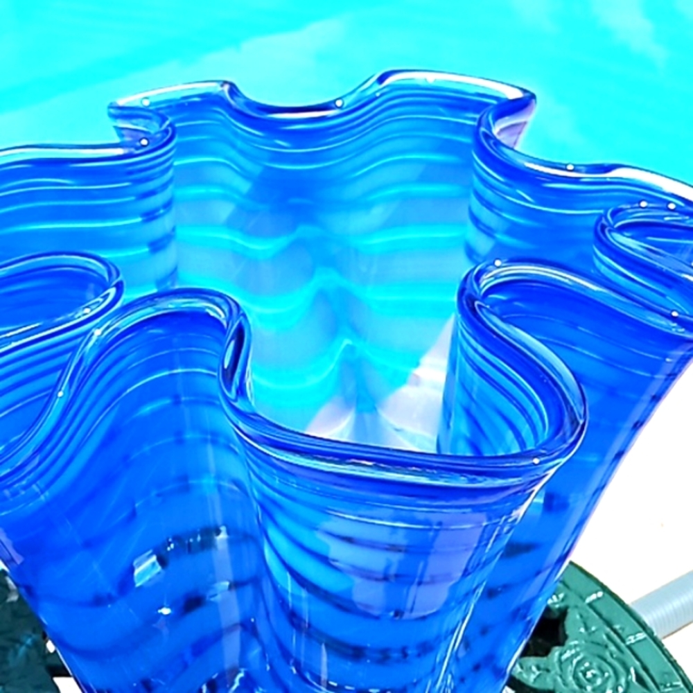 RARE Murano Fazzoletto Hand Blown Mid-Century Italian Scalloped Ruffled Vase. - Picture 9 of 14